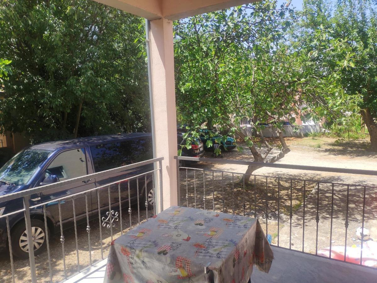 Apartment Tome Biograd Na Moru Luaran gambar