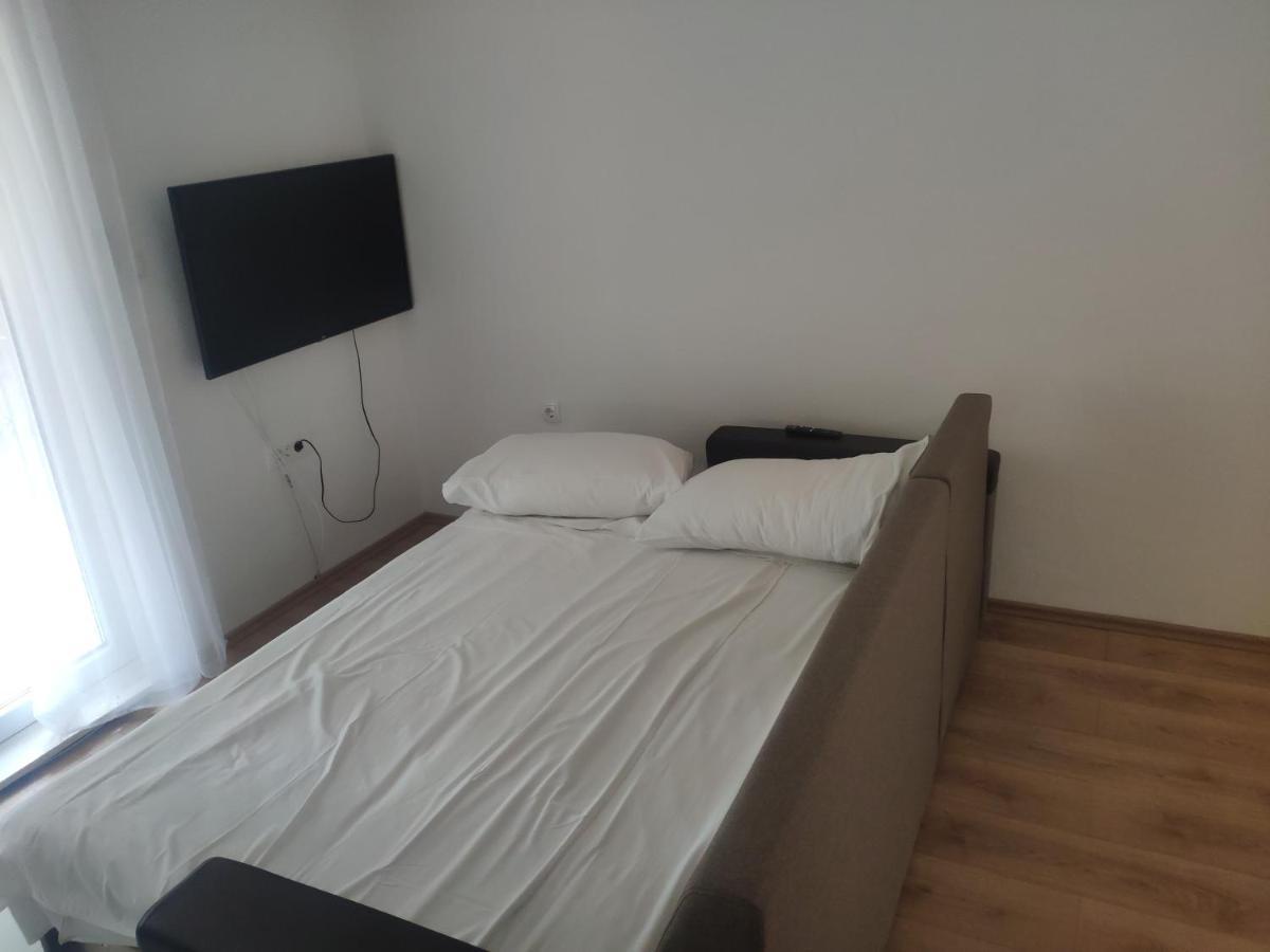Apartment Tome Biograd Na Moru Luaran gambar
