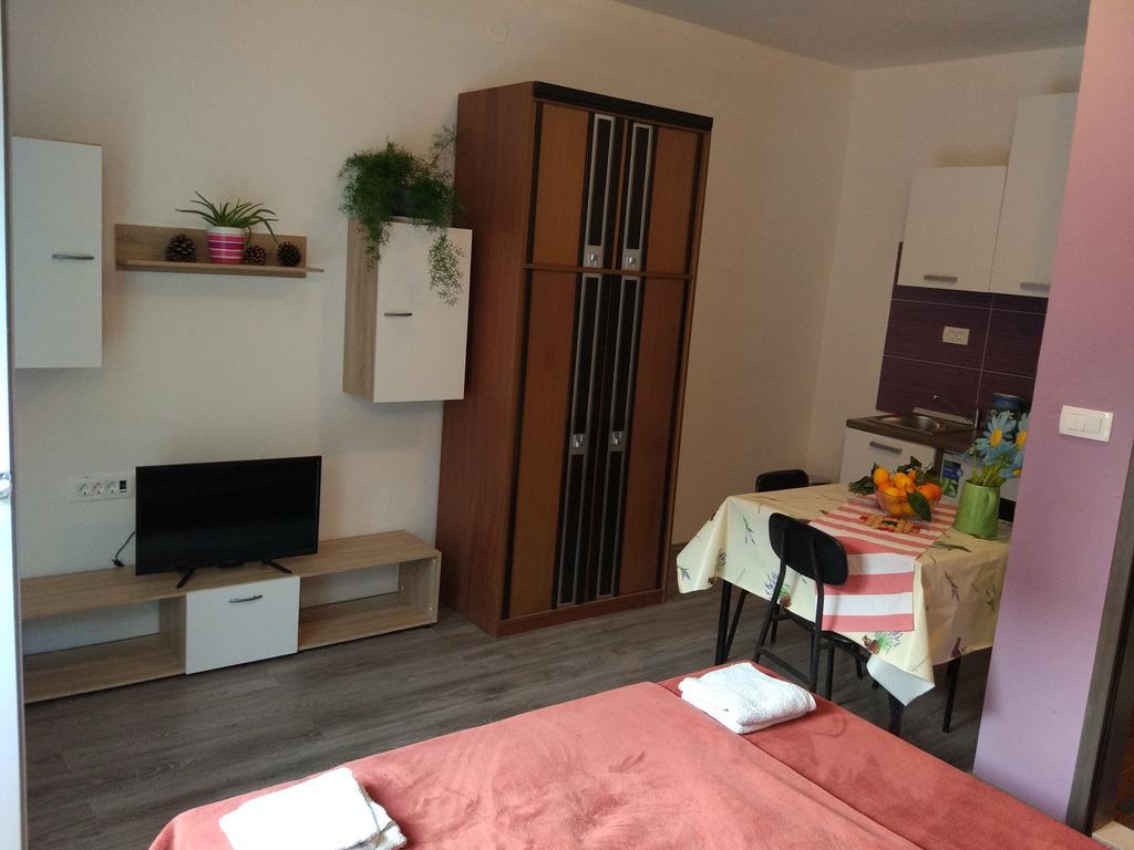 Apartment Tome Biograd Na Moru Luaran gambar