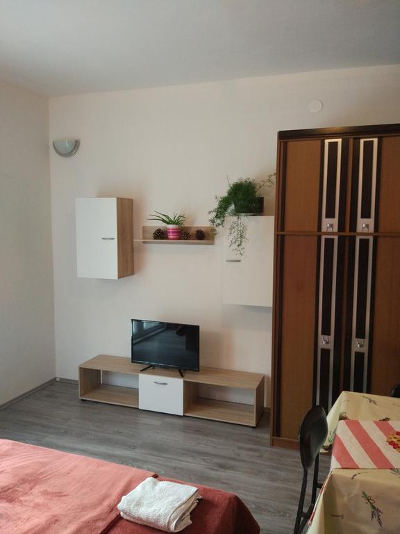 Apartment Tome Biograd Na Moru Luaran gambar