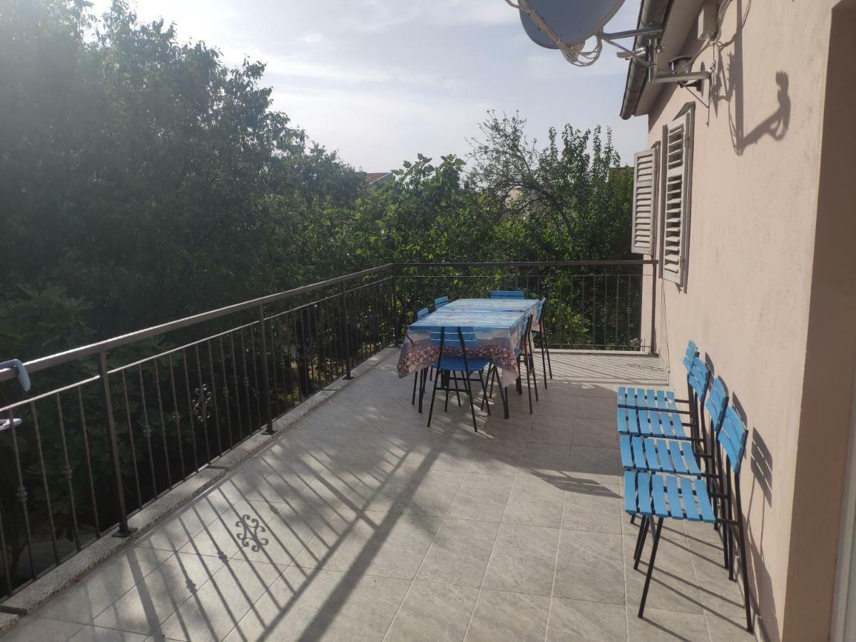Apartment Tome Biograd Na Moru Luaran gambar